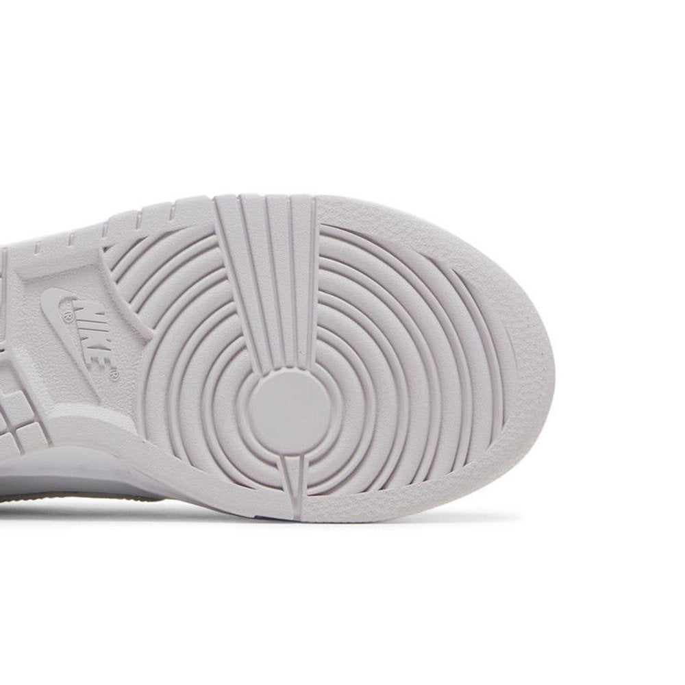 Nike Dunk Low Venice (Womens) – pohled shora | Purekickz