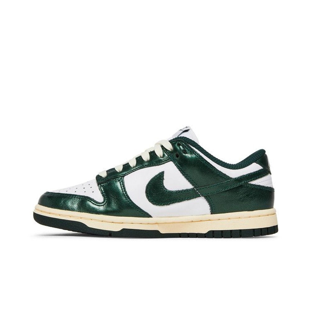 Nike Dunk Low Vintage Green (W) – hlavní pohled | Purekickz