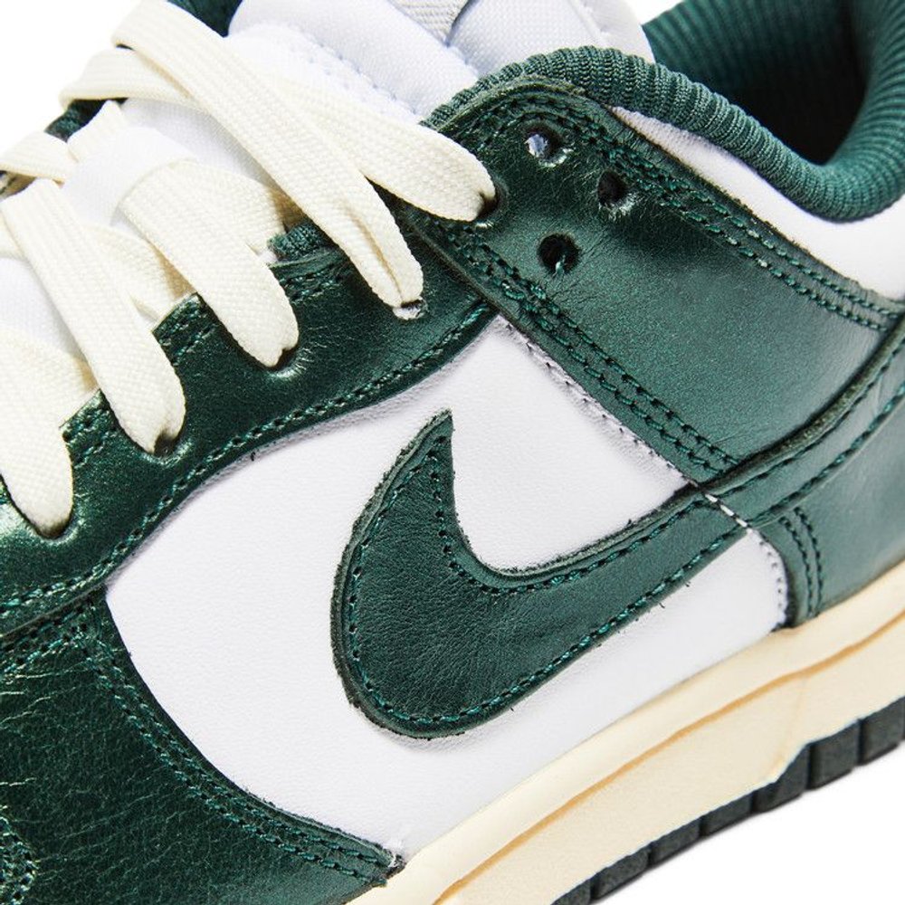 Nike Dunk Low Vintage Green (W) – pohled 10 | Purekickz