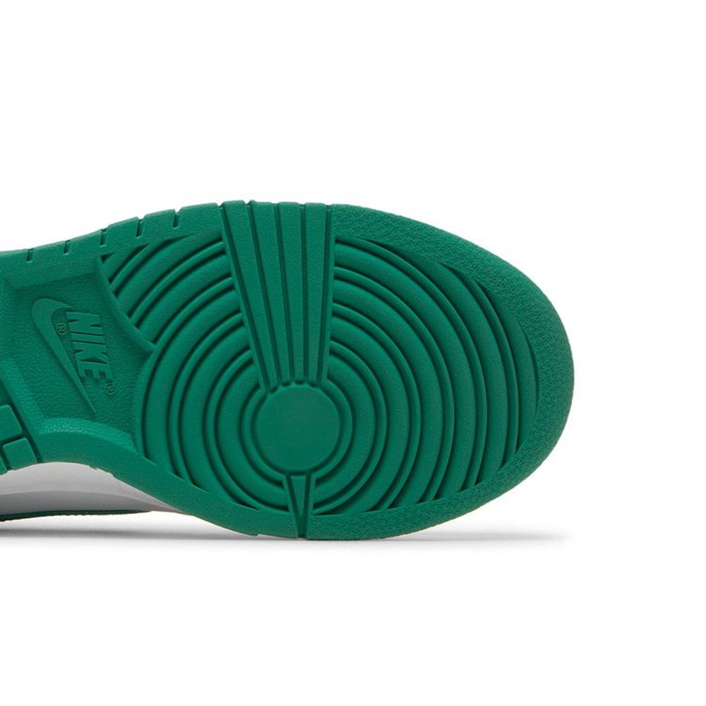 Nike Dunk Low White Green Noise (W) – pohled shora | Purekickz