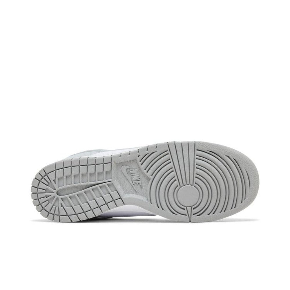 Nike Dunk Low White Light Smoke Grey – zadní pohled | Purekickz