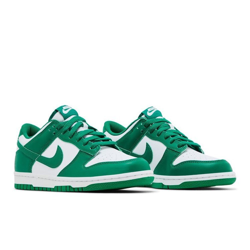 Nike Dunk Low White Malachite (GS) – lifestyle foto | Purekickz