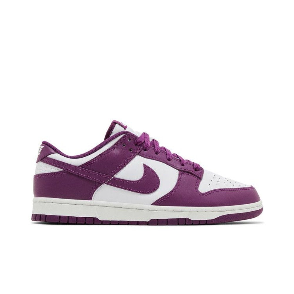 Nike Dunk Low White Viotech – boční pohled | Purekickz