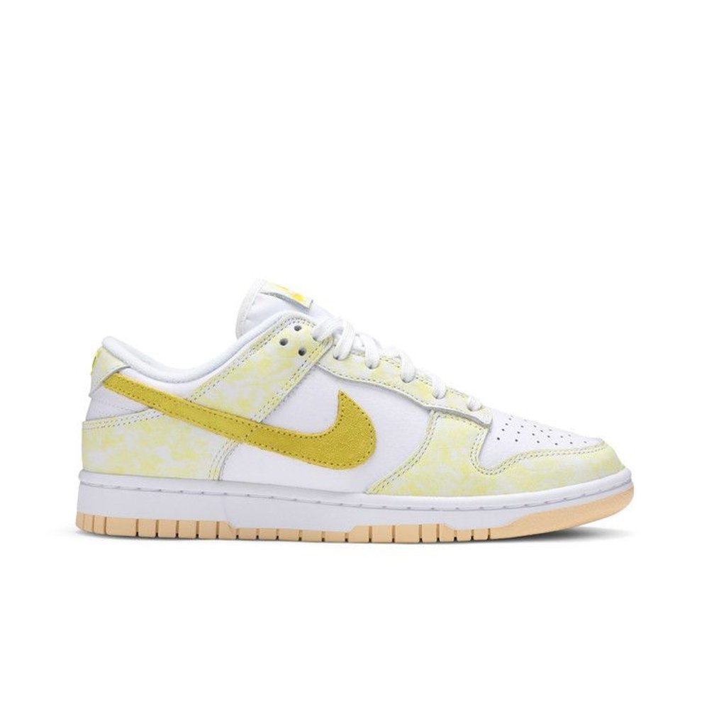 Nike Dunk Low Yellow Strike – boční pohled | Purekickz