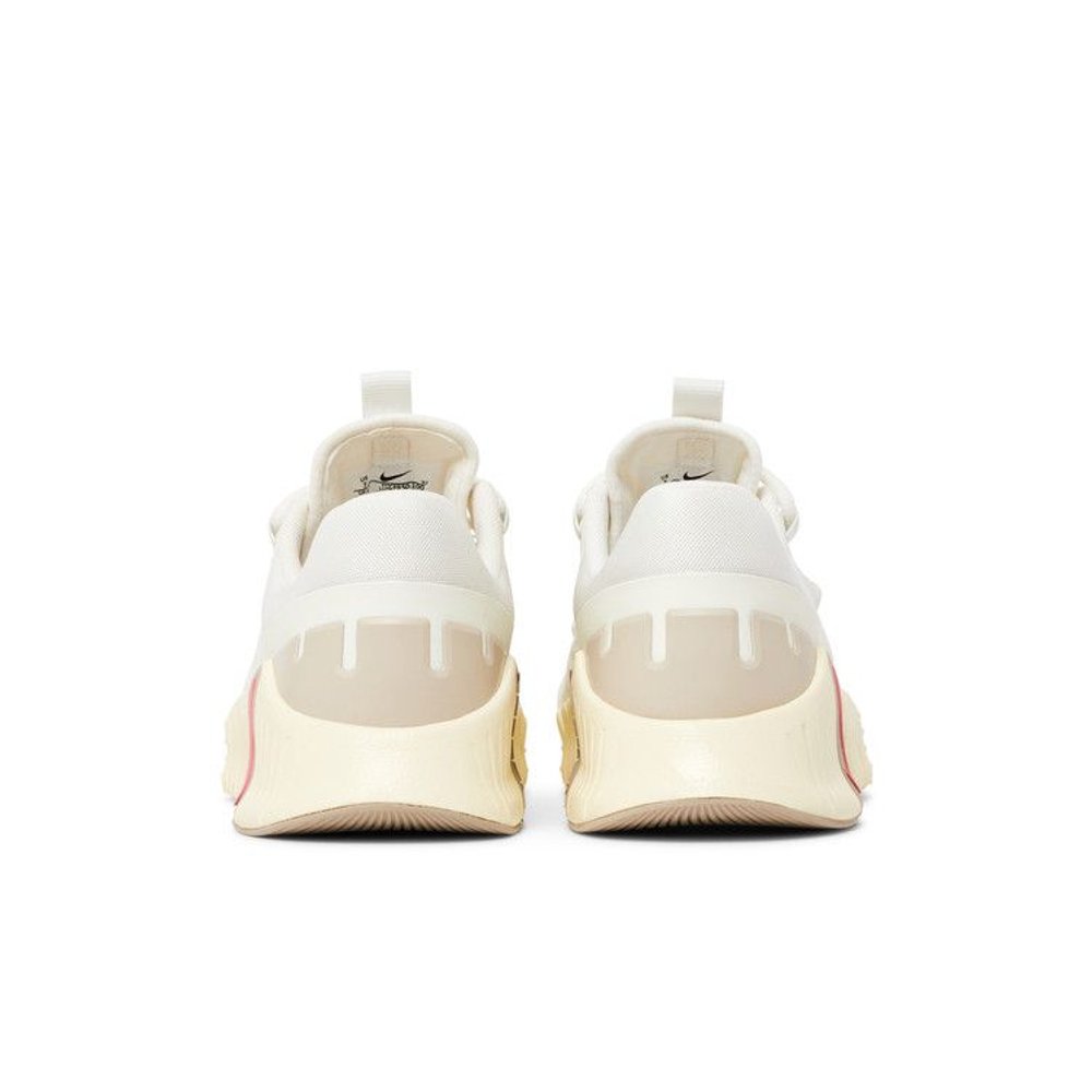 Nike Free Metcon 5 Sail Sanddrift (W)