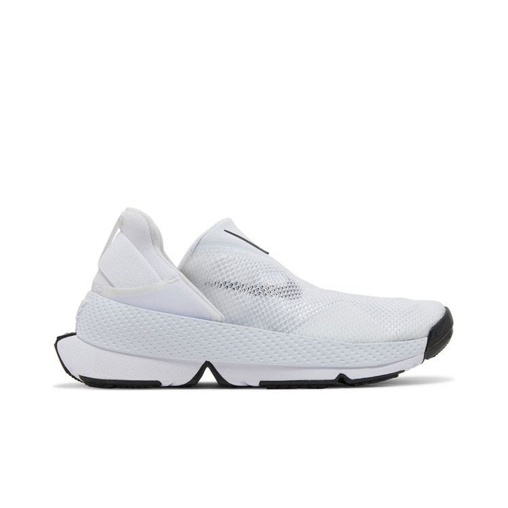 Nike Go FlyEase White Black (W) – boční pohled | Purekickz