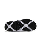 Nike Go FlyEase White Black (W) – zadní pohled | Purekickz