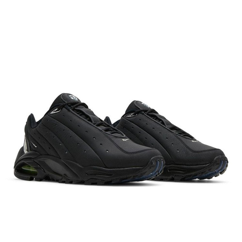 Nike Hot Step Air Terra Drake NOCTA Triple Black – lifestyle foto | Purekickz