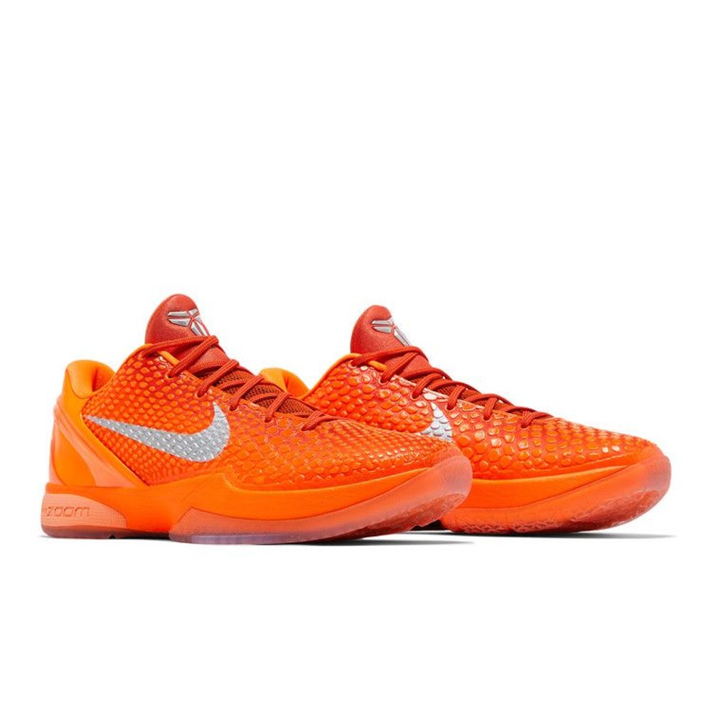 Nike Kobe 6 Protro Total Orange – lifestyle foto | Purekickz