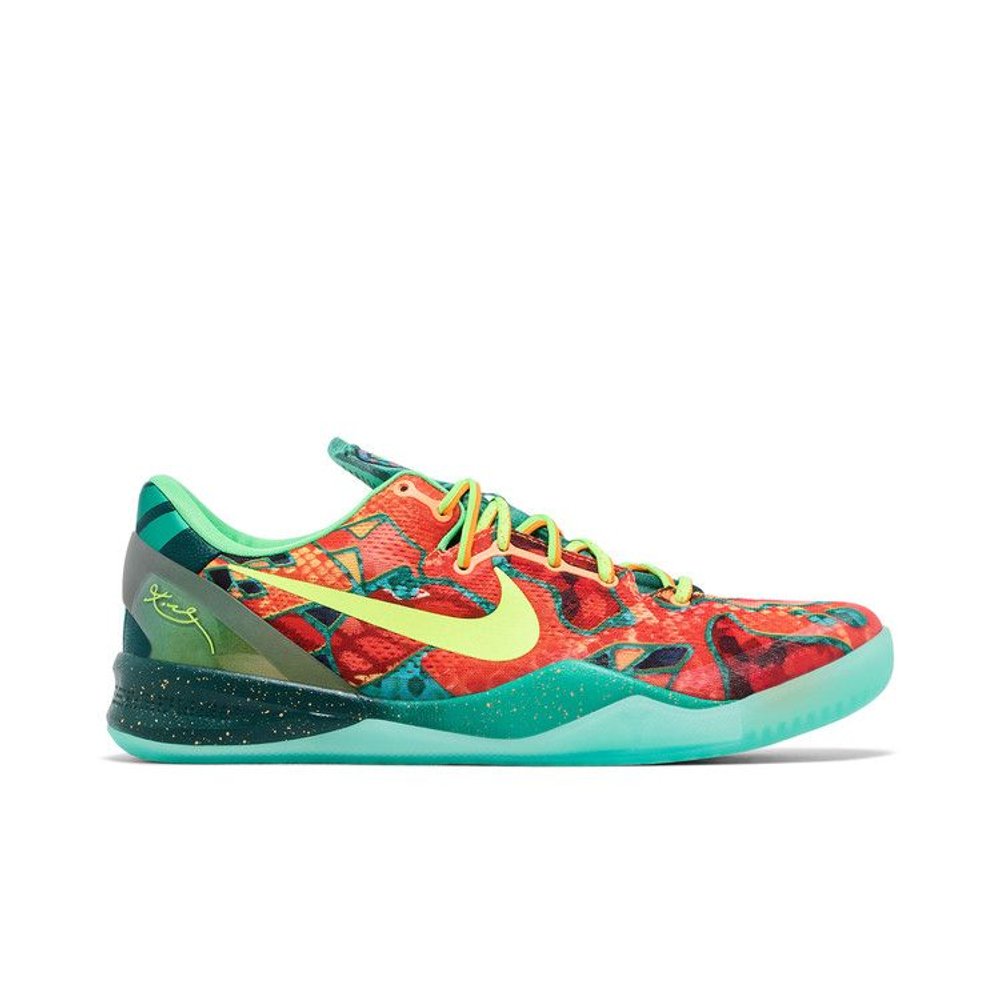 Nike Kobe 8 Protro 'What The Kobe' 2025 – boční pohled | Purekickz