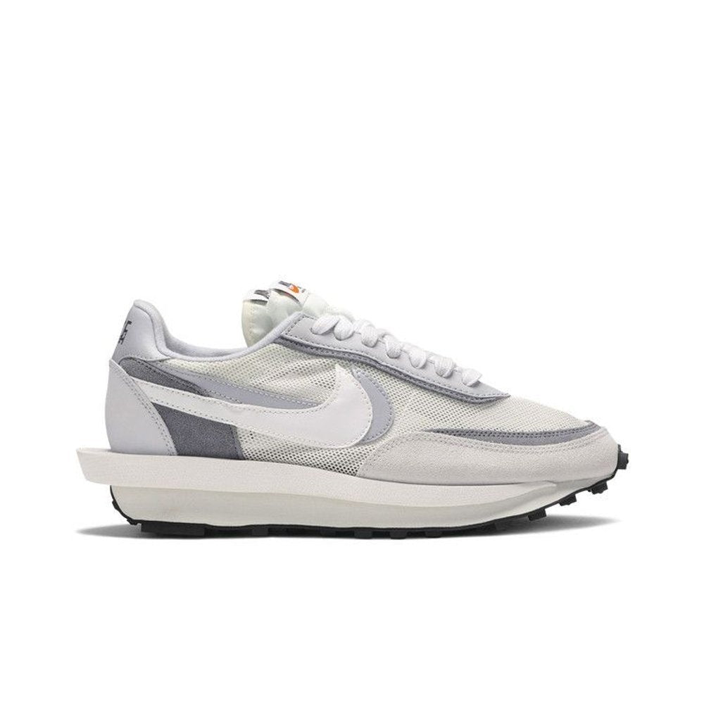 Nike LD Waffle sacai Summit White – boční pohled | Purekickz