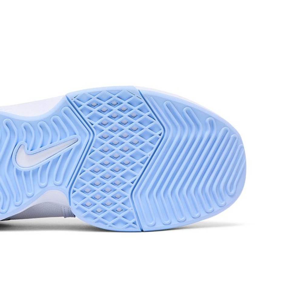 Nike LeBron Witness 8 UNC