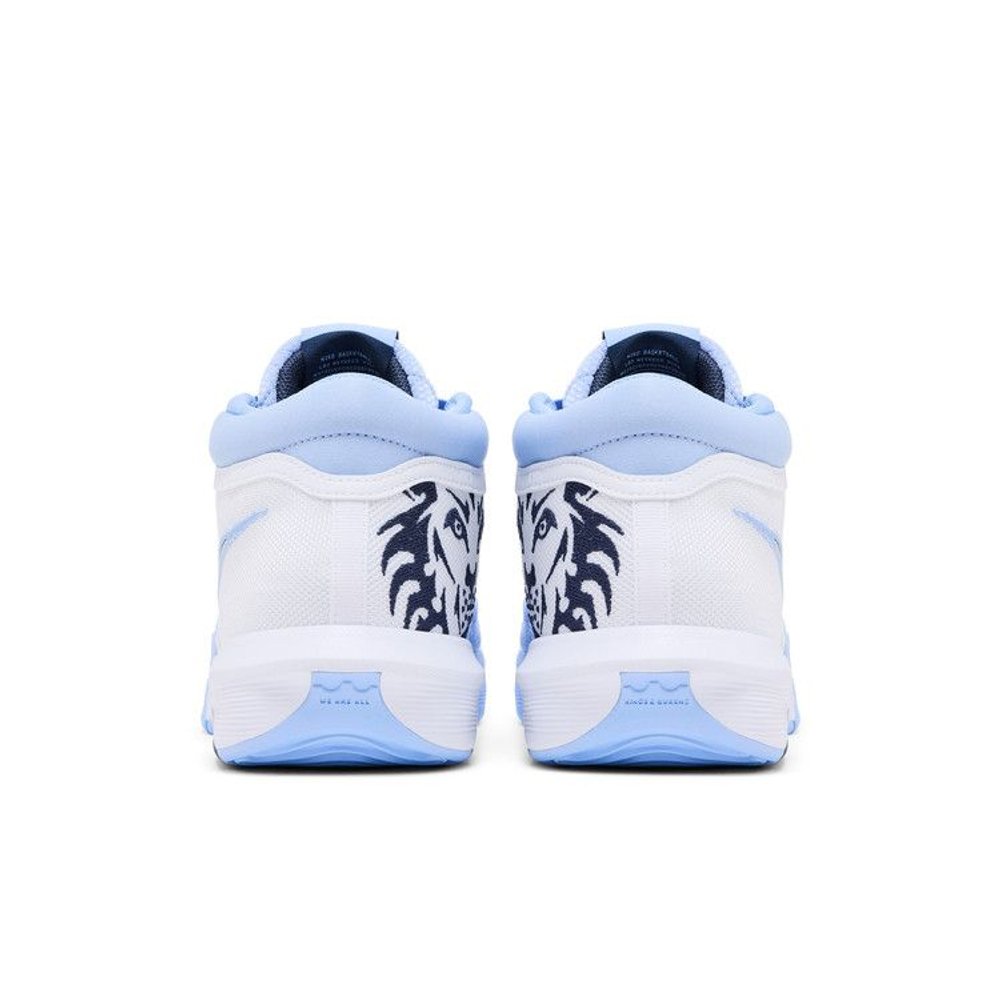 Nike LeBron Witness 8 UNC