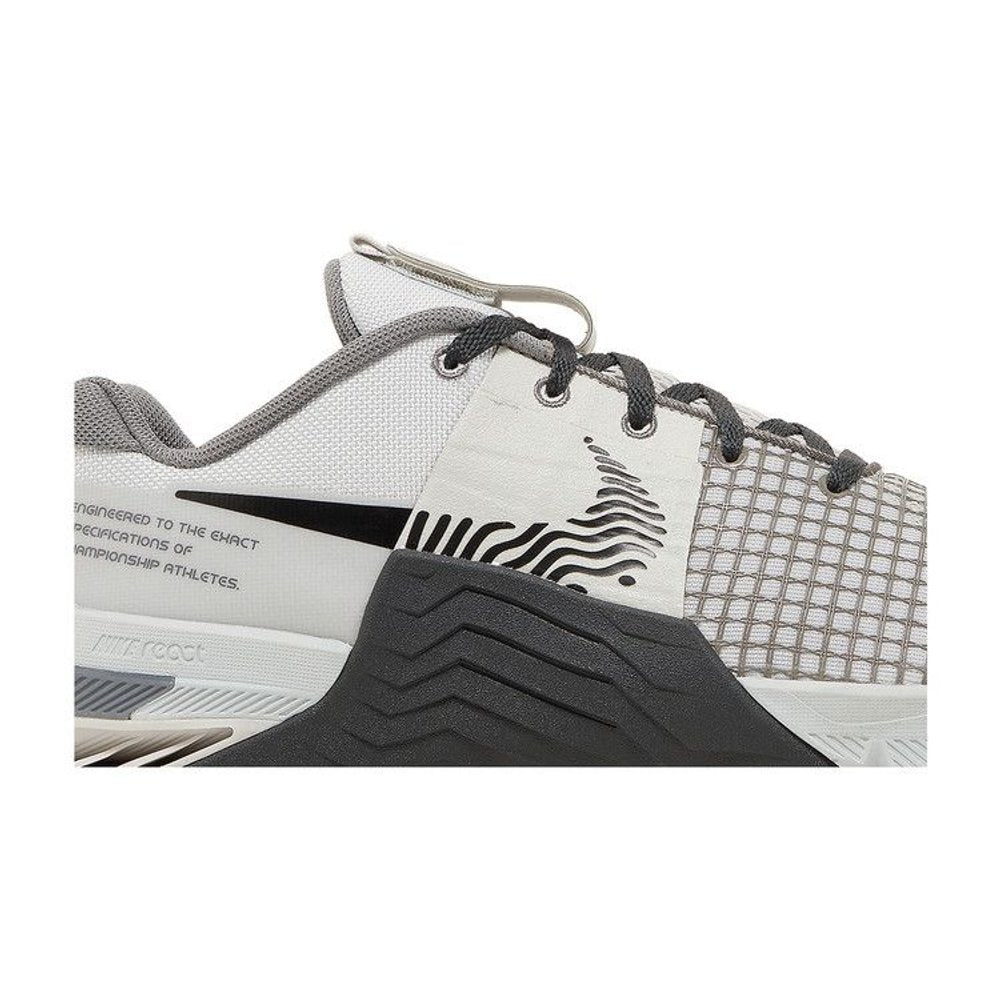 Nike Metcon 8 Photon Dust Anthracite – detail | Purekickz