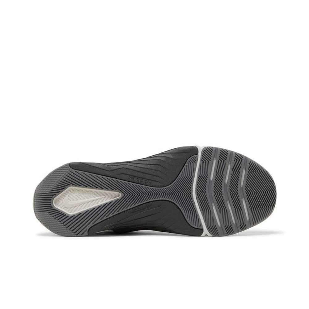 Nike Metcon 8 Photon Dust Anthracite – zadní pohled | Purekickz