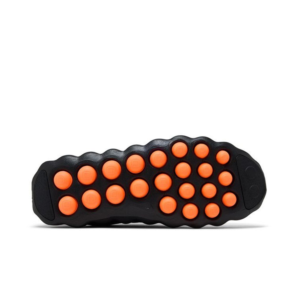 Nike Mind 002 Black Hyper Crimson – zadní pohled | Purekickz