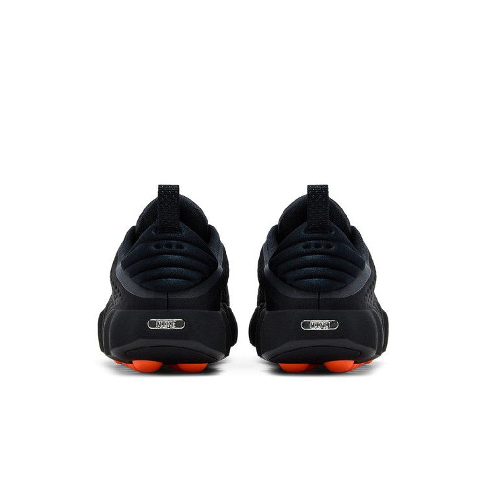 Nike Mind 002 Black Hyper Crimson – podrážka | Purekickz