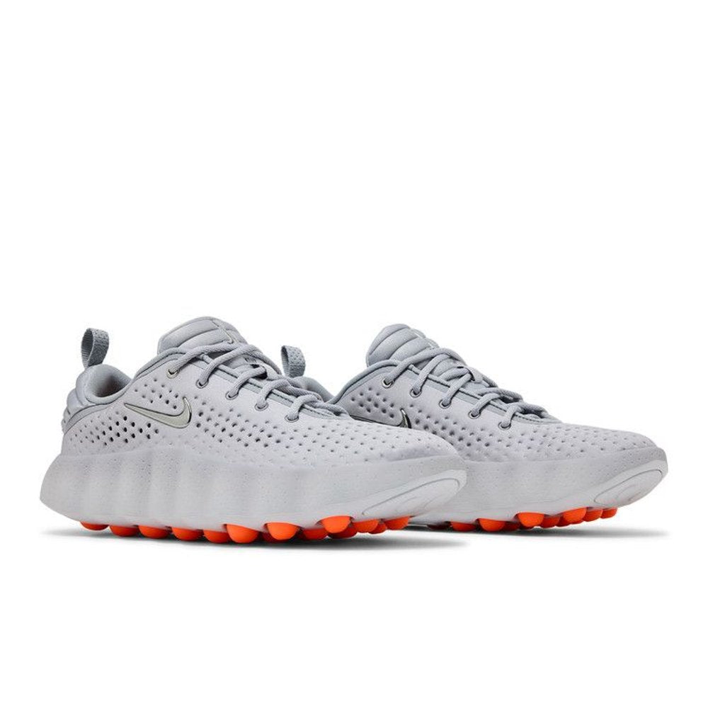 Nike Mind 002 Light Smoke Grey – lifestyle foto | Purekickz