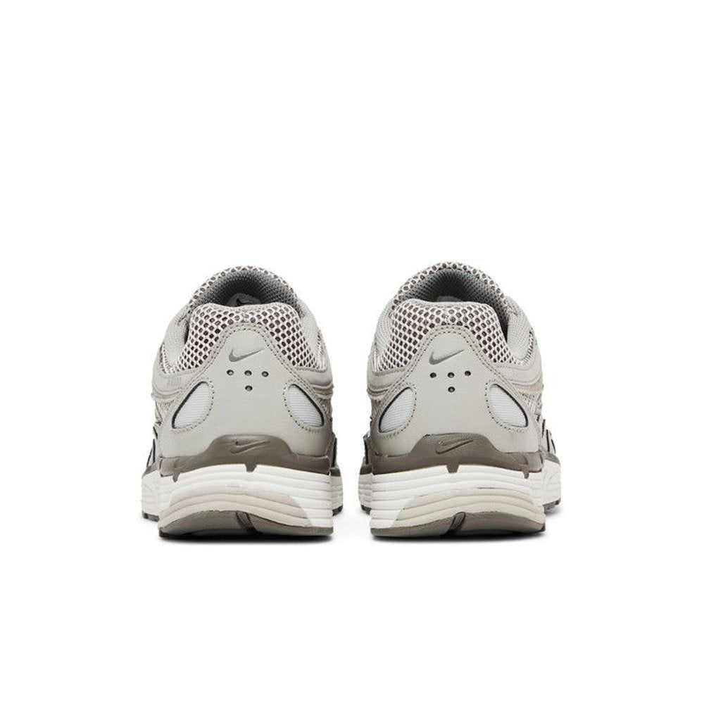 Nike P-6000 Light Iron Ore – podrážka | Purekickz