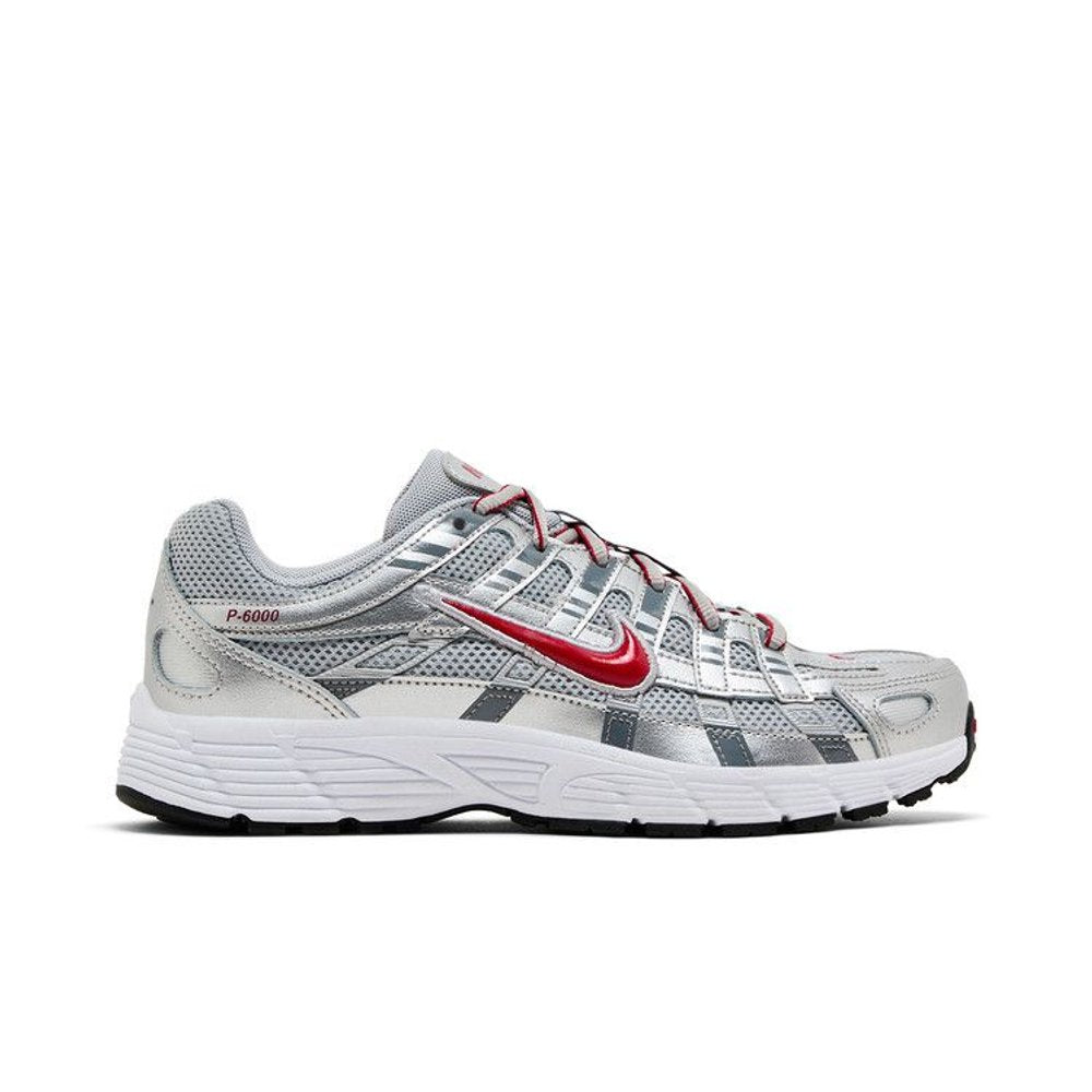 Nike P-6000 Metalic Silver Cool Red (GS) – boční pohled | Purekickz