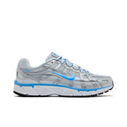 Nike P-6000 Metallic Platinum Pure Platinum Metallic Silver University Blue – boční pohled | Purekickz