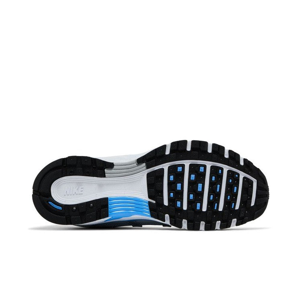Nike P-6000 Metallic Platinum Pure Platinum Metallic Silver University Blue – zadní pohled | Purekickz