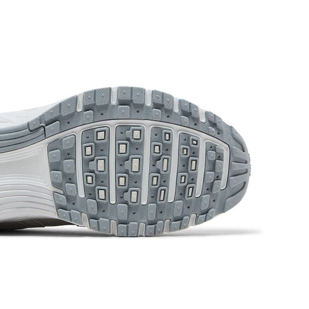Nike P-6000 SE Summit White Vast Grey Wolf Grey (W) – pohled shora | Purekickz