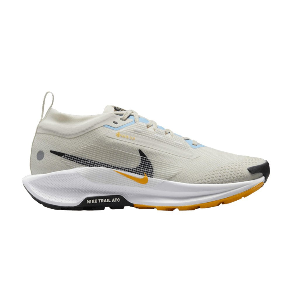 Nike Pegasus Trail 5 Gore-Tex Phantom White University Gold Black (W) – hlavní pohled | Purekickz