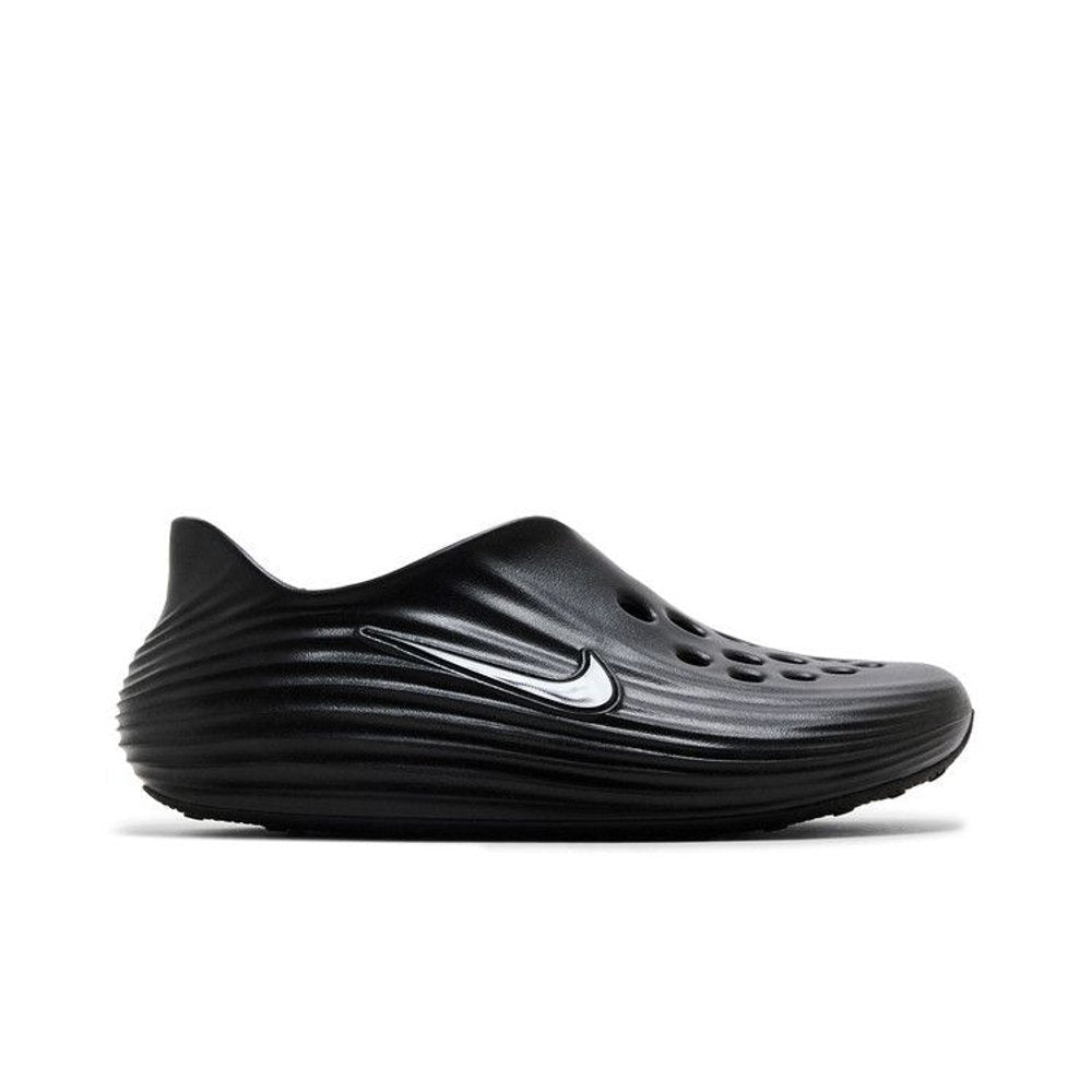 Nike ReactX Rejuven8 Triple Black – boční pohled | Purekickz