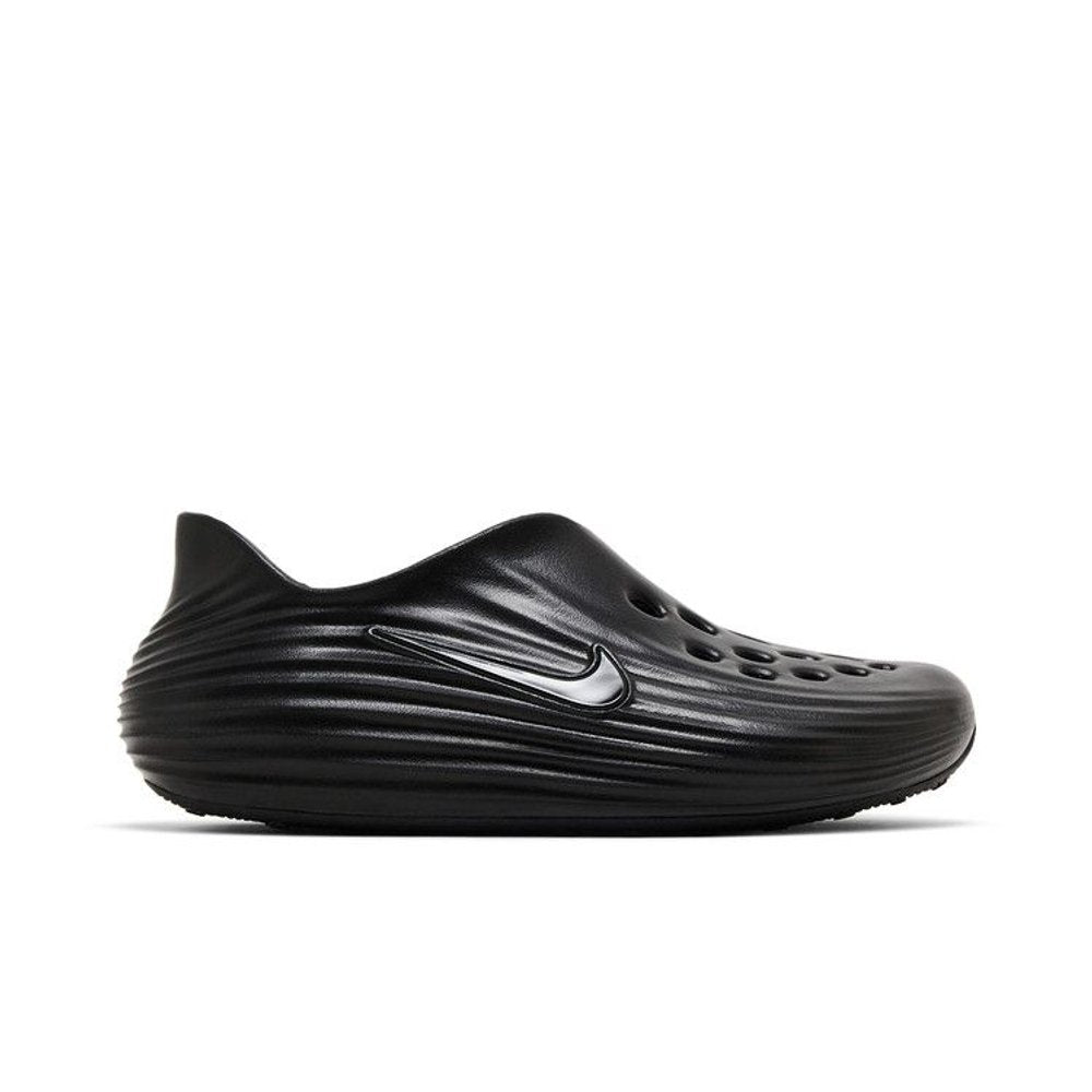 Nike ReactX Rejuven8 Triple Black – boční pohled | Purekickz