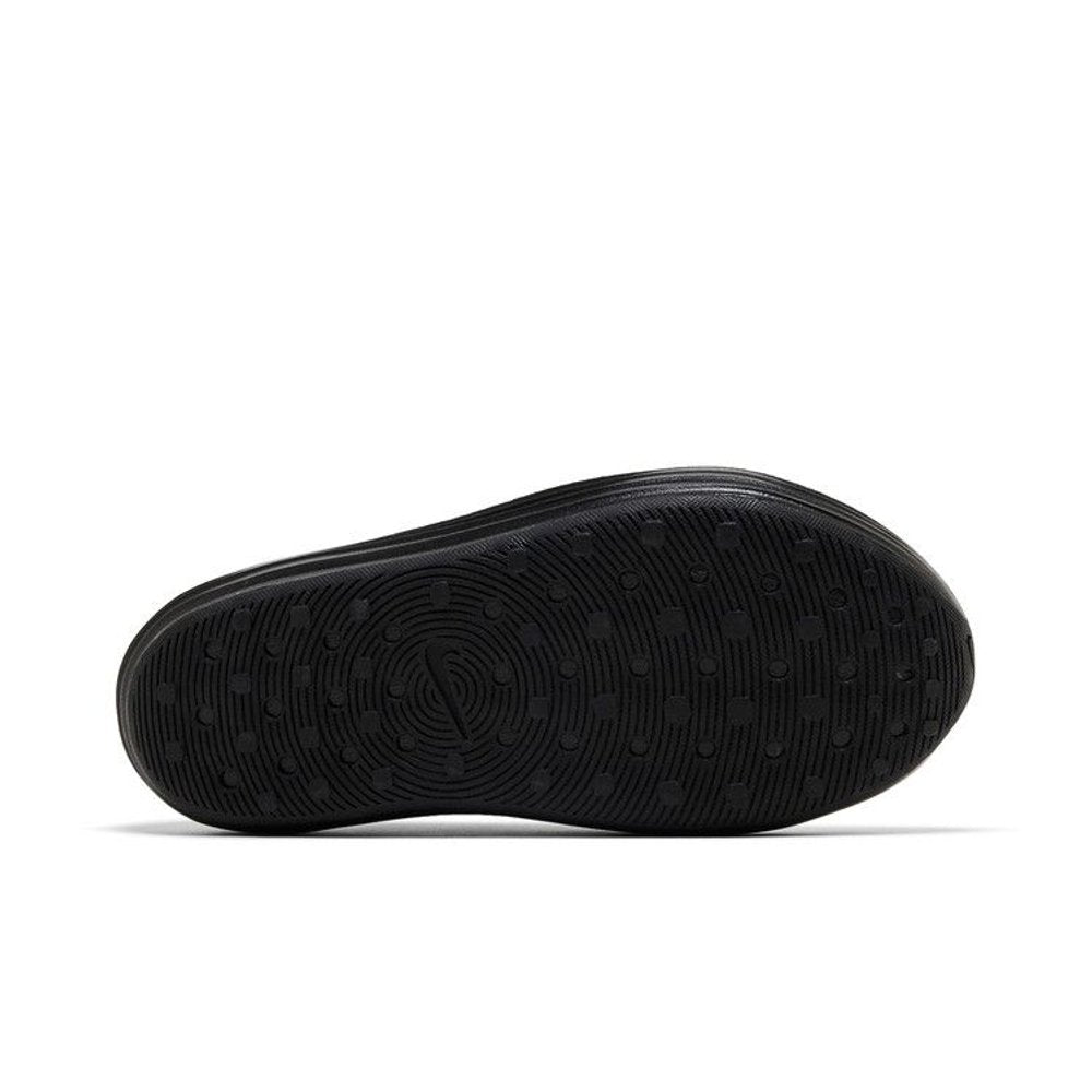 Nike ReactX Rejuven8 Triple Black – zadní pohled | Purekickz