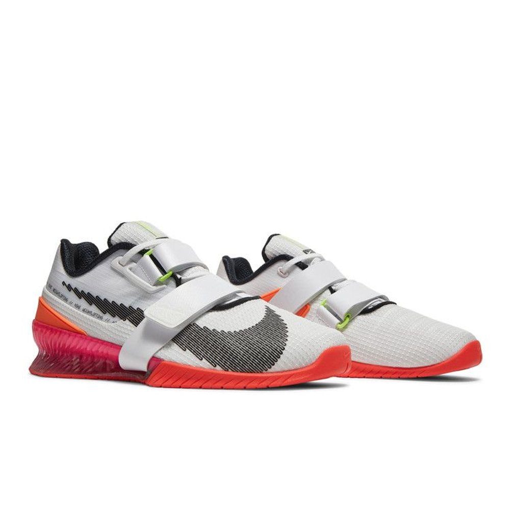 Nike Romaleos 4 SE White Bright Crimson Pink – lifestyle foto | Purekickz