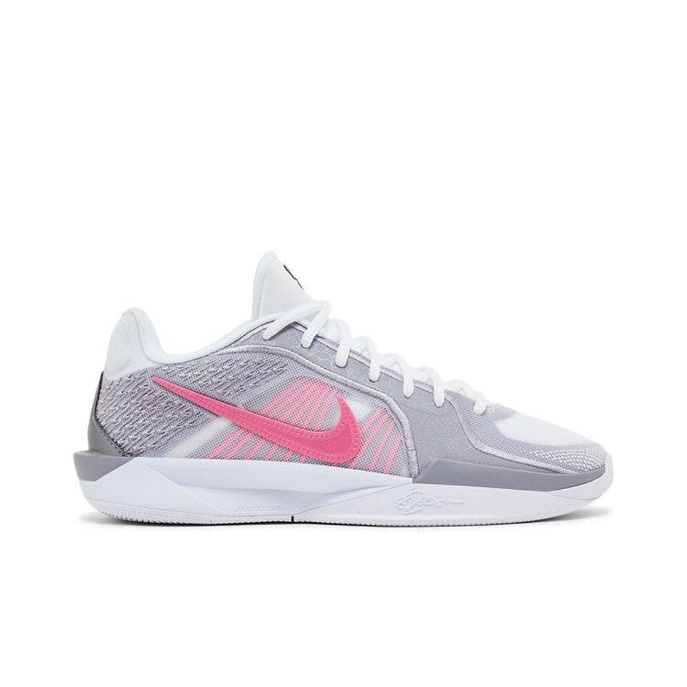Nike Sabrina 2 Lily (W) – boční pohled | Purekickz
