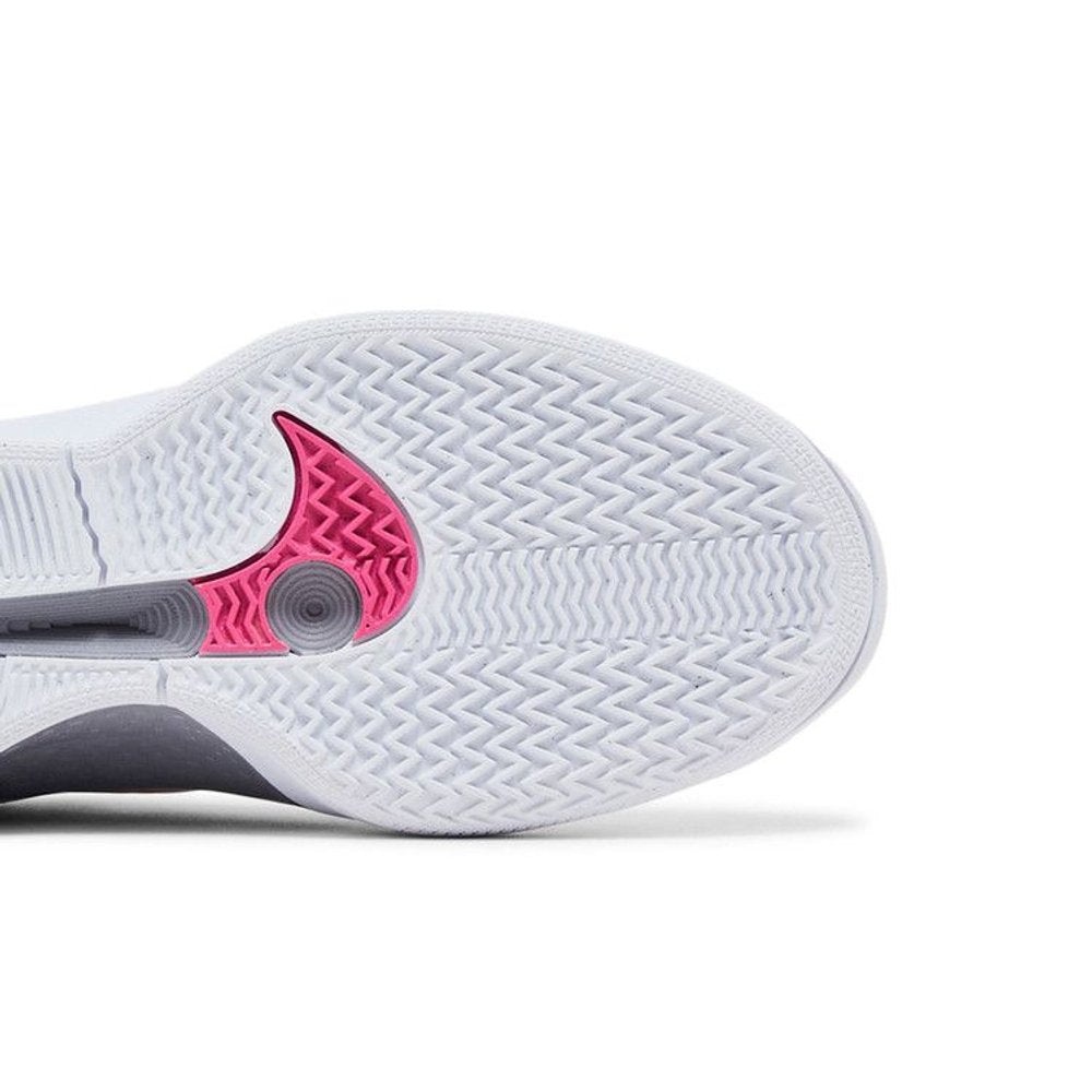 Nike Sabrina 2 Lily (W) – pohled shora | Purekickz