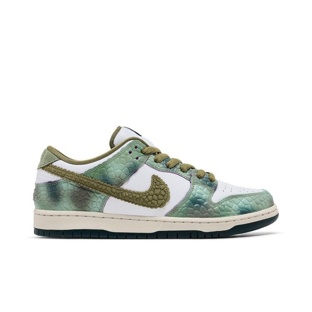 Nike SB Dunk Low Alexis Sablone Chameleon – boční pohled | Purekickz