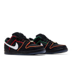 Nike SB Dunk Low Bronx Girls Skate – lifestyle foto | Purekickz