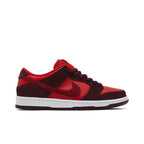 Nike SB Dunk Low Cherry – boční pohled | Purekickz