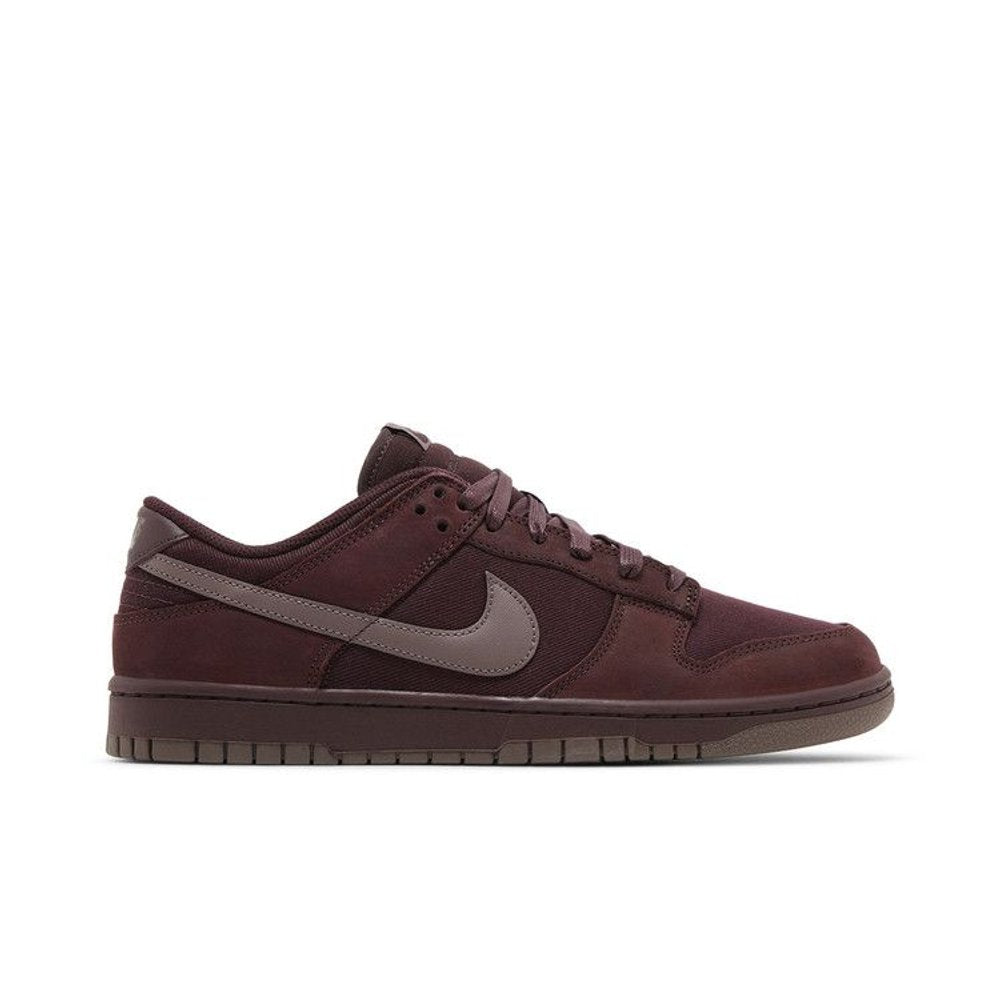 Nike SB Dunk Low City Of Love Burgundy Crush – boční pohled | Purekickz