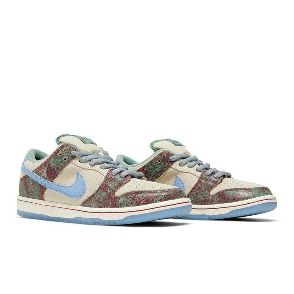 Nike SB Dunk Low Crenshaw Skate Club – lifestyle foto | Purekickz