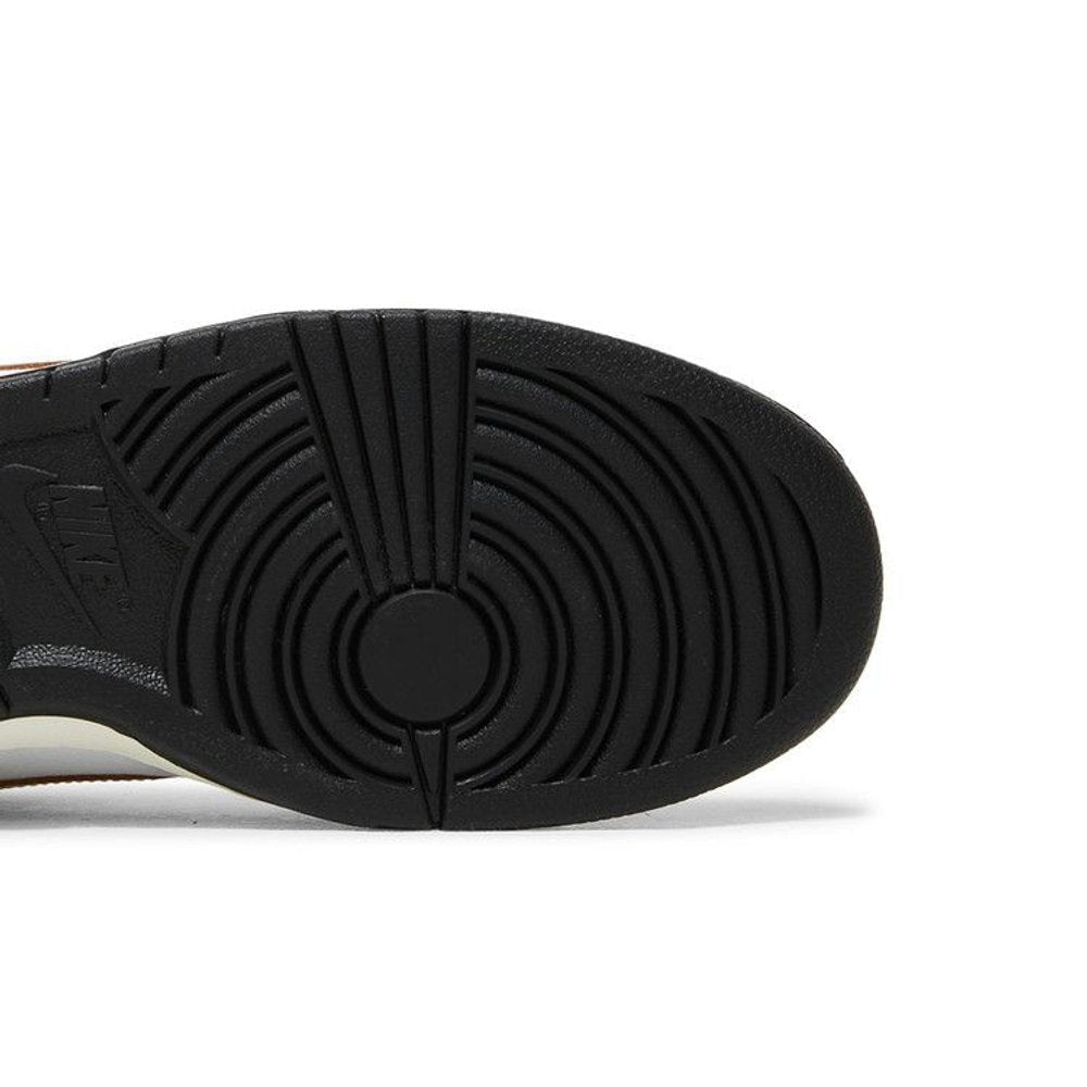 Nike SB Dunk Low HUF San Francisco – pohled shora | Purekickz