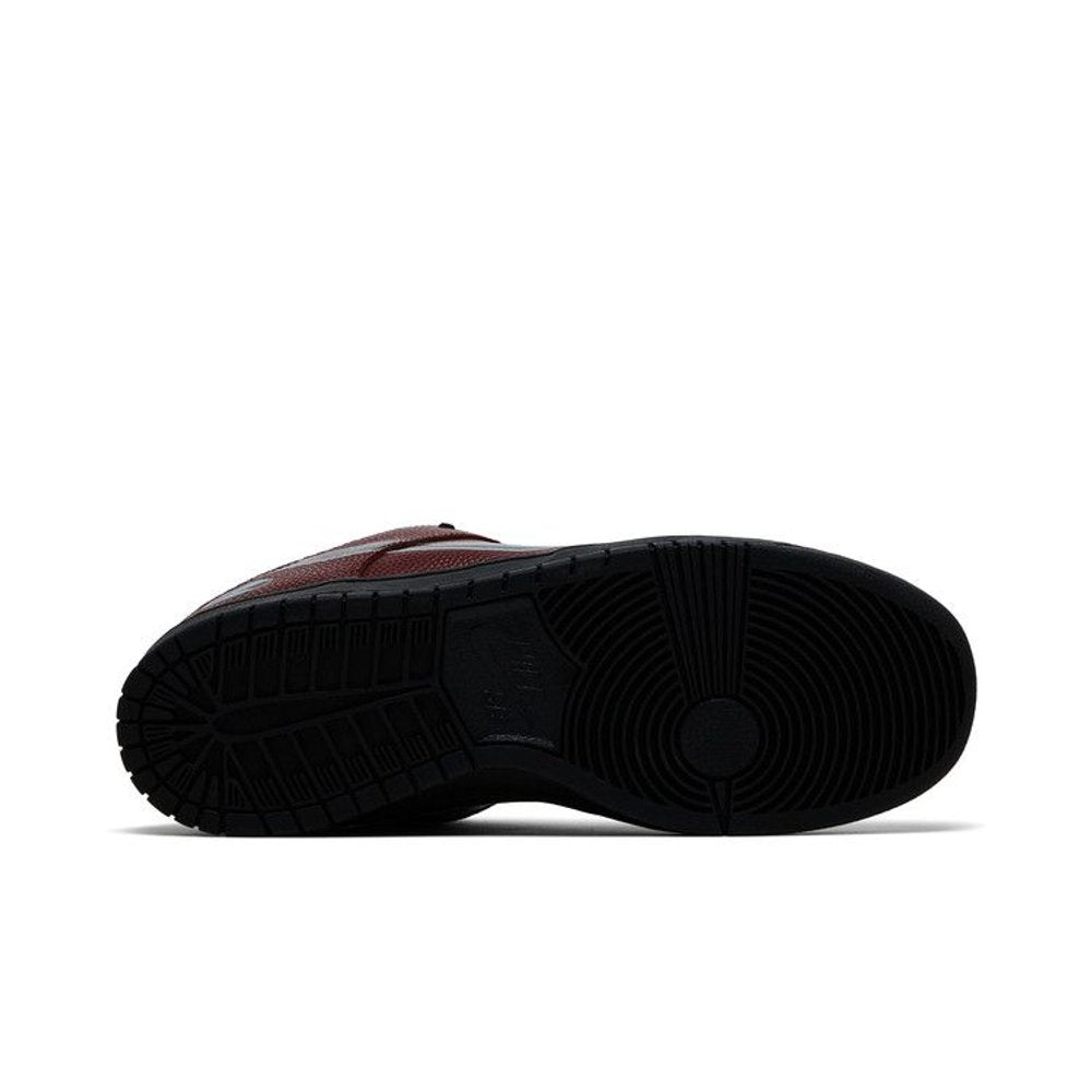 Nike SB Dunk Low Limosine Skateboards