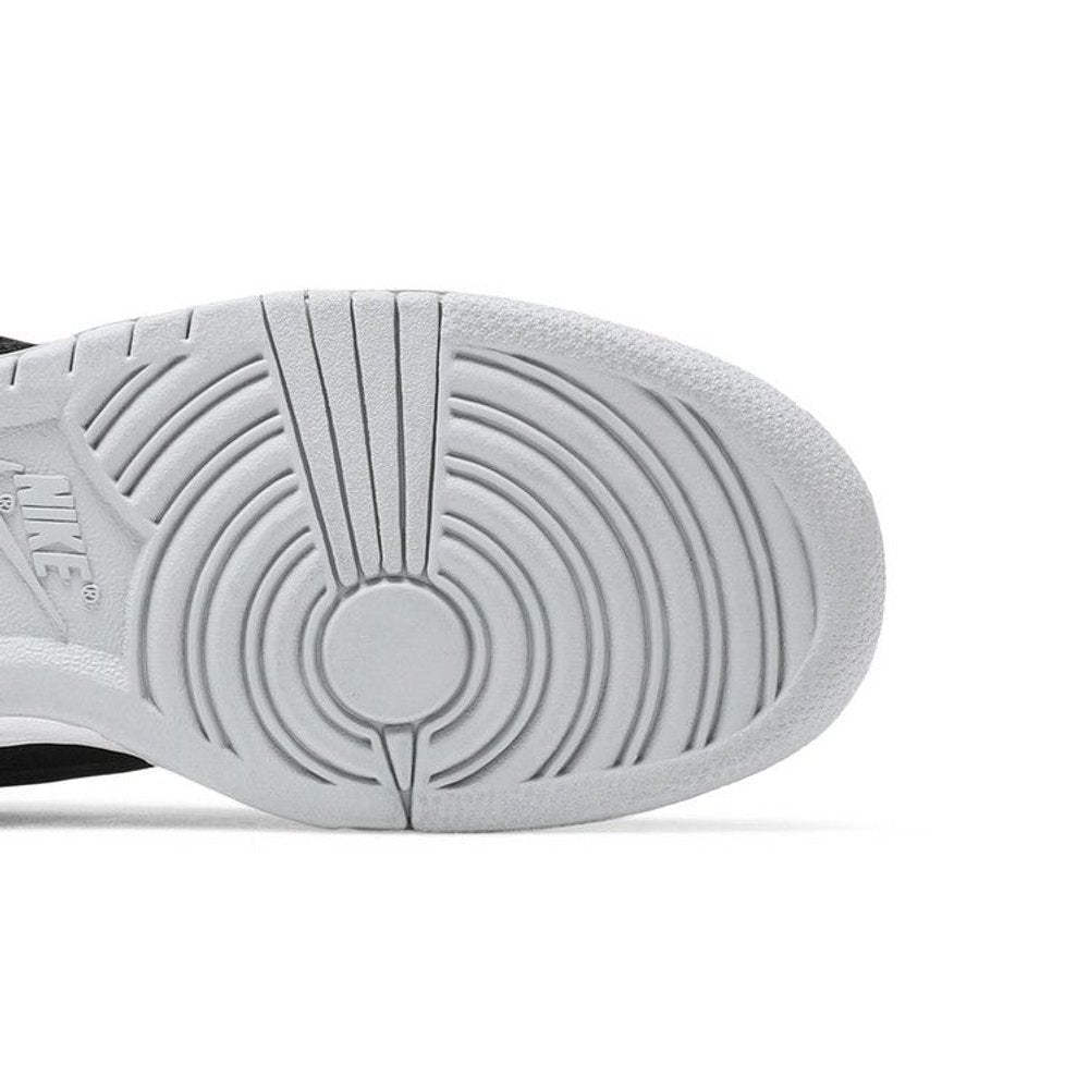 Nike SB Dunk Low Medicom Toy (2020) – pohled shora | Purekickz
