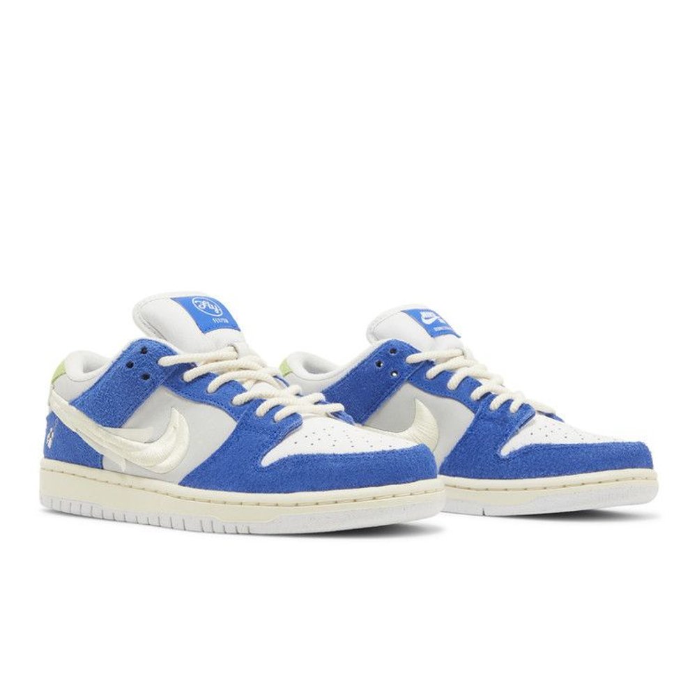 Nike SB Dunk Low Pro Fly Streetwear Gardenia – lifestyle foto | Purekickz