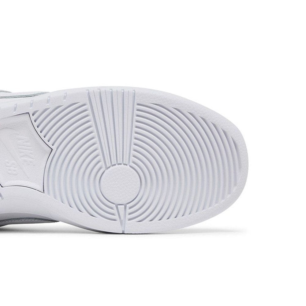 Nike SB Dunk Low Pro Triple White – pohled shora | Purekickz