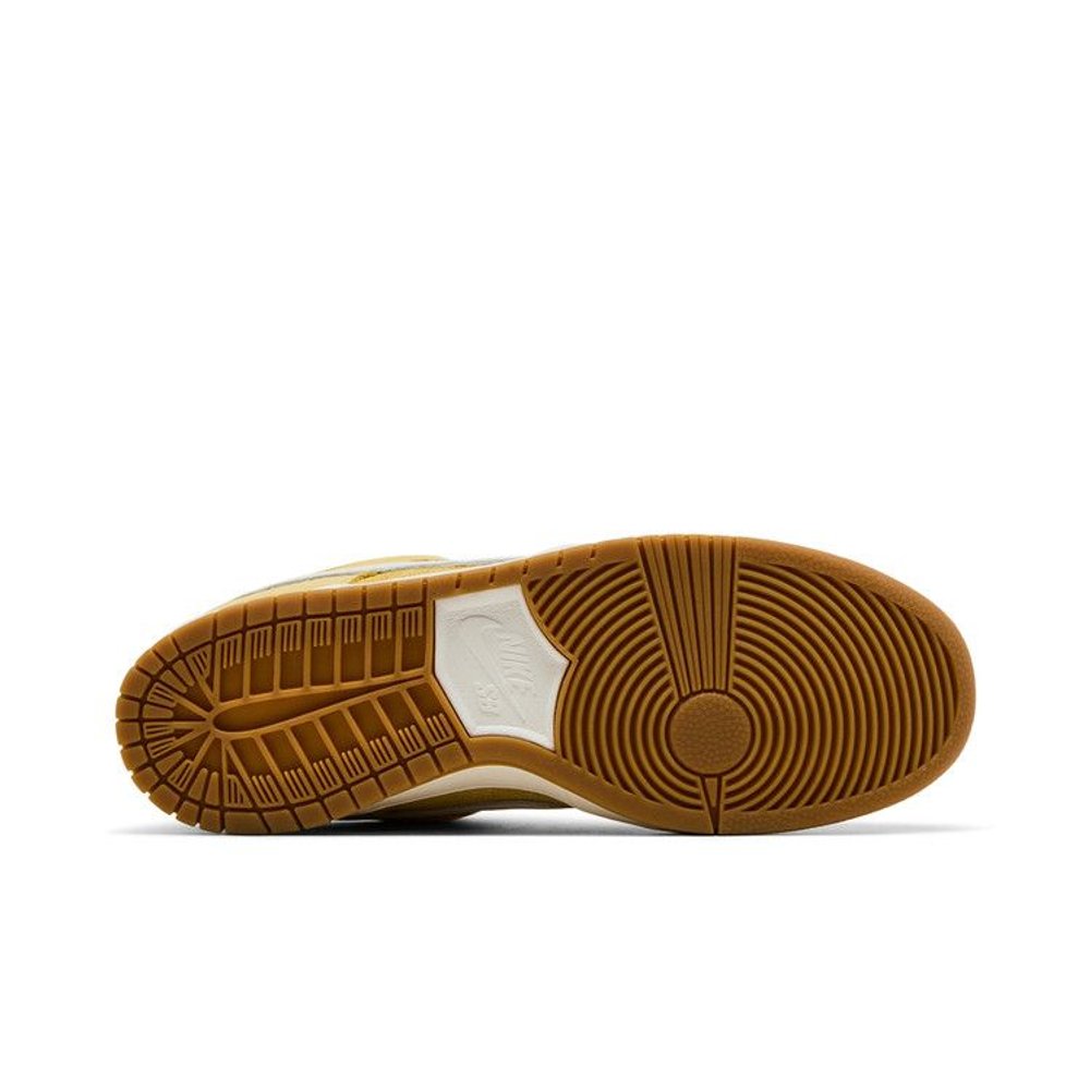 Nike SB Dunk Low Saturn Gold – zadní pohled | Purekickz