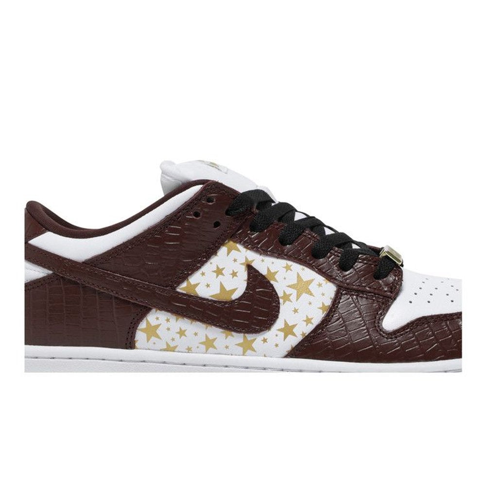 Nike SB Dunk Low Supreme Stars Barkroot Brown (2021) – detail | Purekickz