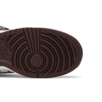 Nike SB Dunk Low Supreme Stars Barkroot Brown (2021) – pohled shora | Purekickz