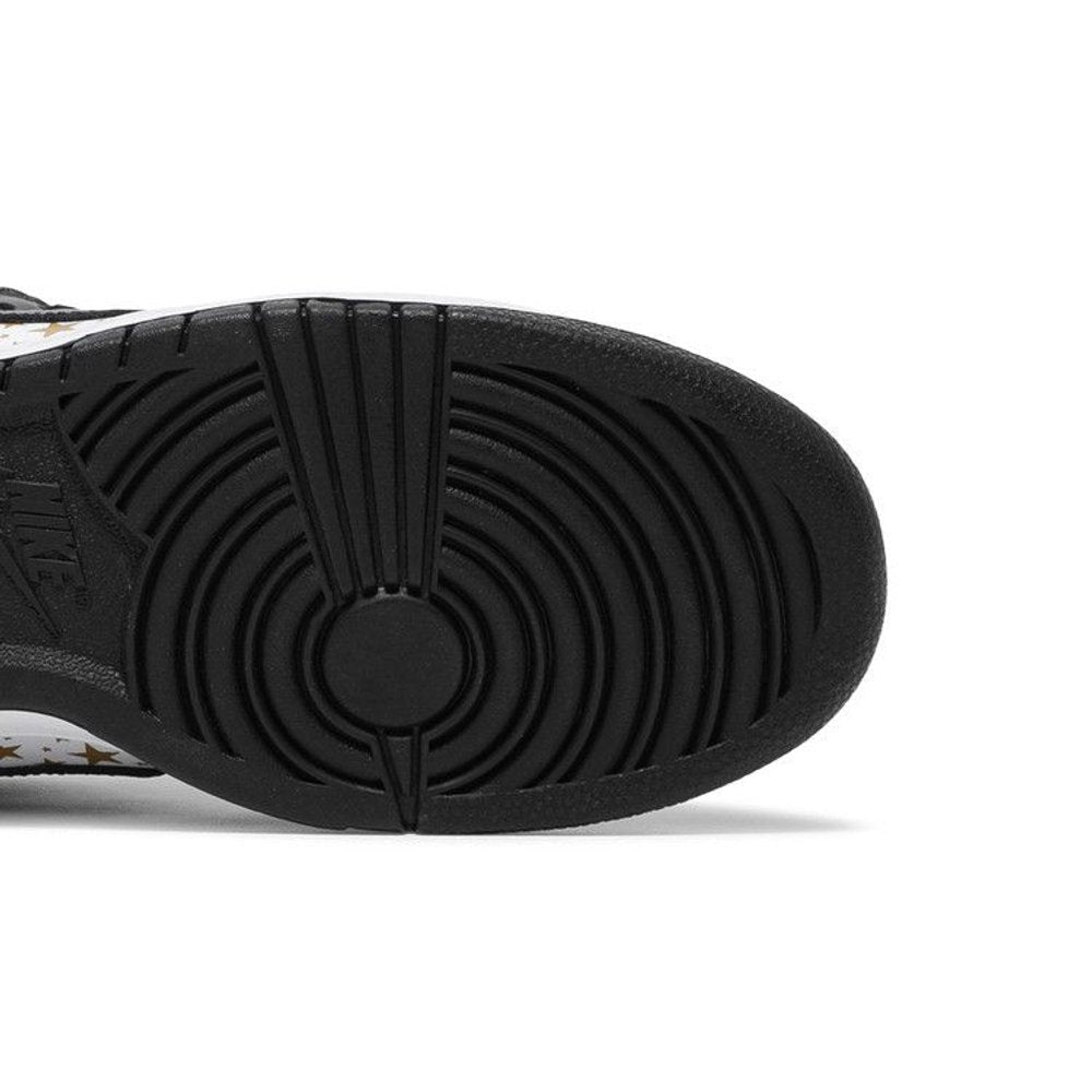 Nike SB Dunk Low Supreme Stars Black (2021) – pohled shora | Purekickz