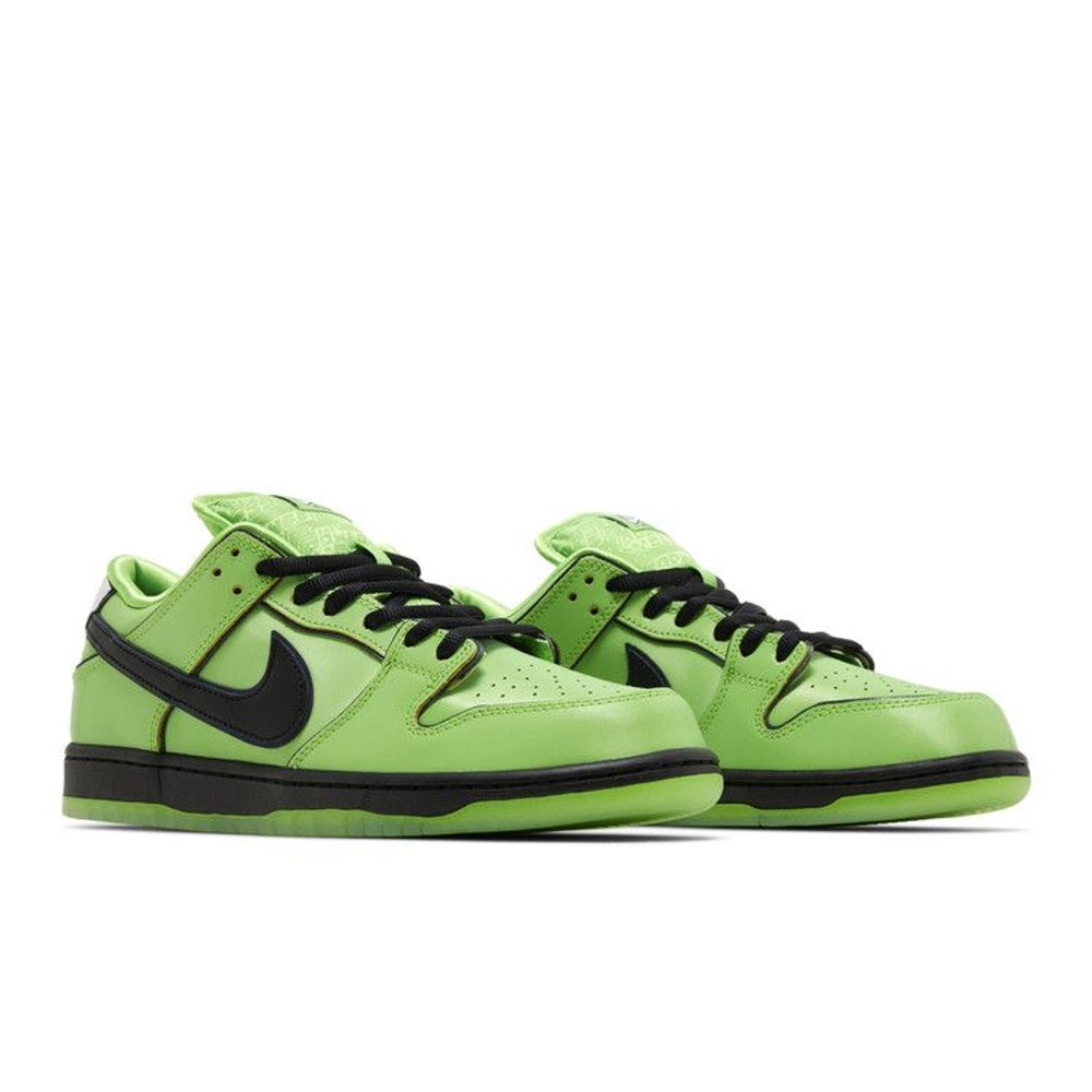 Nike SB Dunk Low The Powerpuff Girls Buttercup – lifestyle foto | Purekickz