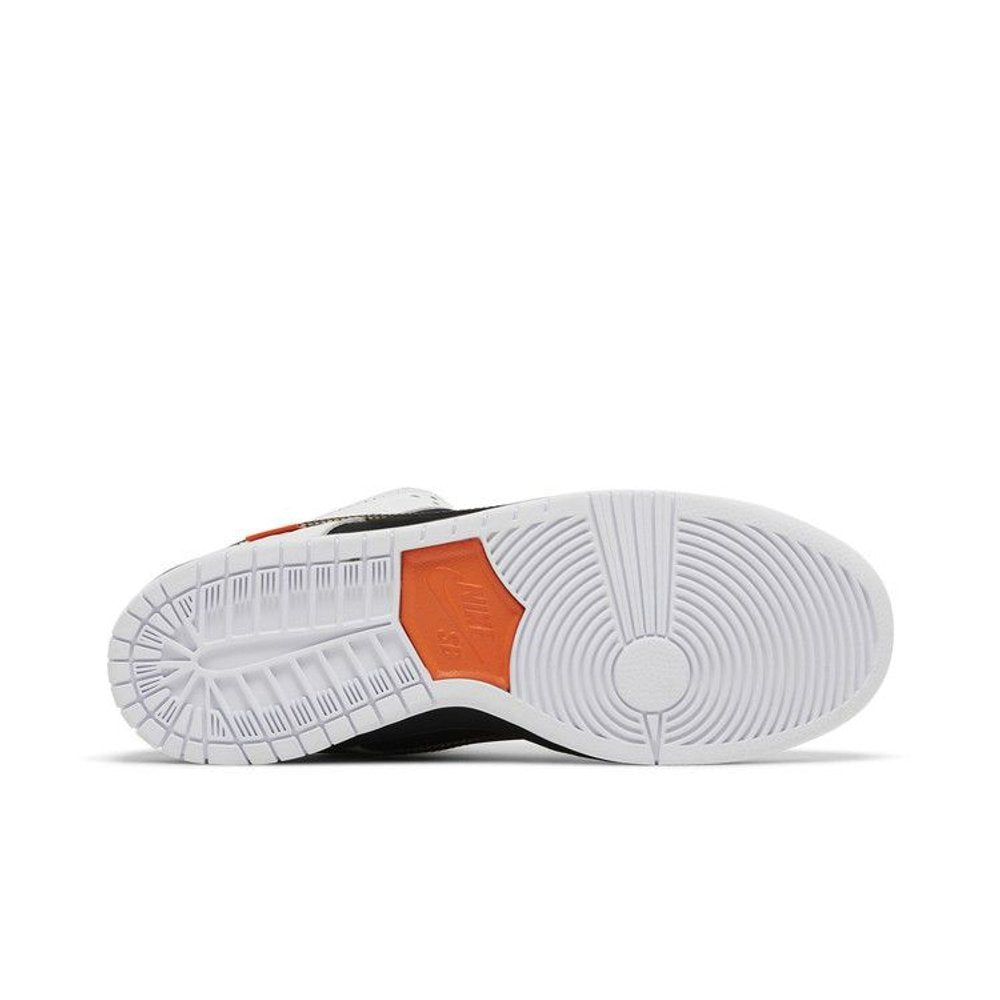 Nike SB Dunk Low TIGHTBOOTH